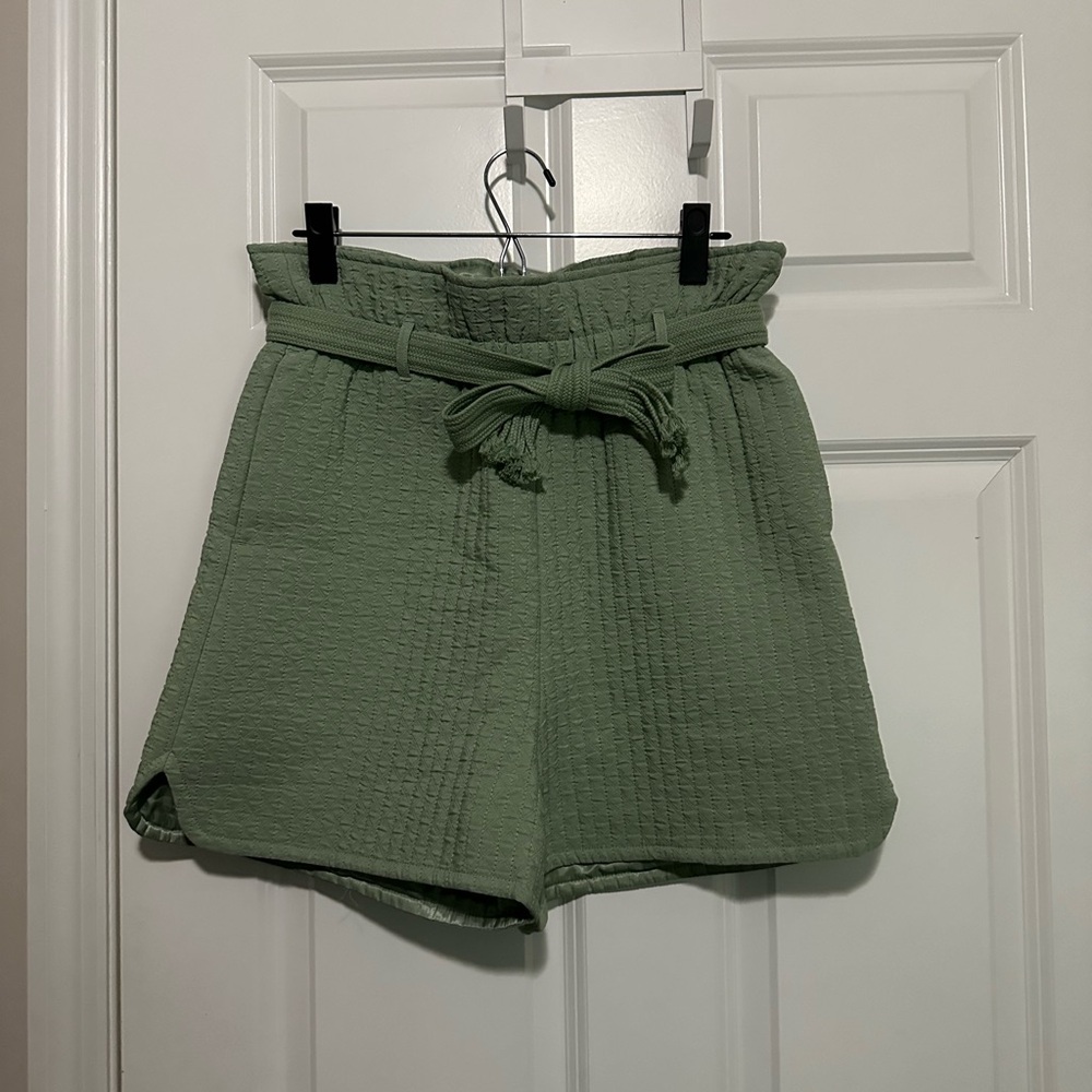 Samsoe Samsoe Ember Vineyard Green Textured Tie Paperbag Waist Shorts Size Small